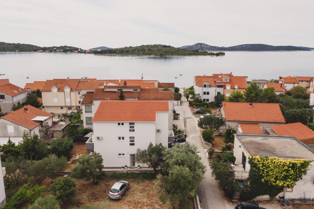 Apartmani Sanja Vodice Eksteriør billede