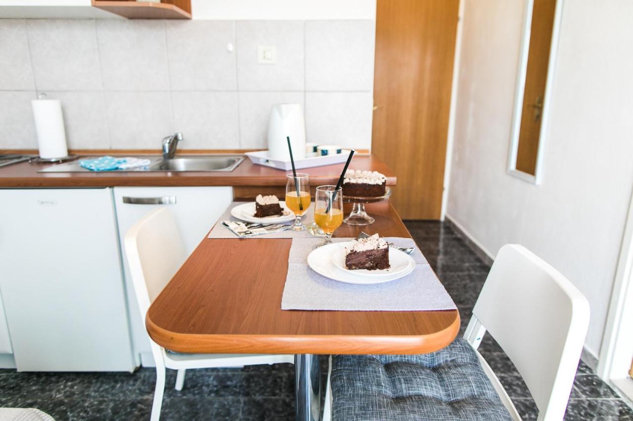 Apartmani Sanja Vodice Eksteriør billede