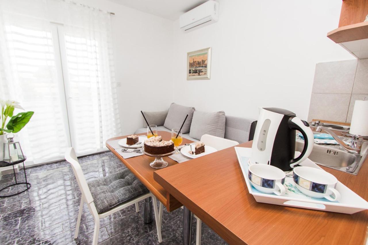 Apartmani Sanja Vodice Eksteriør billede